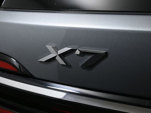 Certified 2024 BMW X7 xDrive40i w/ M Sport Package image 40