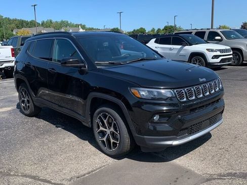 Used 2024 Jeep Compass Limited AWD/4WD image 13