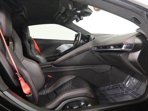 Used 2021 Chevrolet Corvette Stingray Premium Cpe w/ Z51 Performance Package RWD image 15