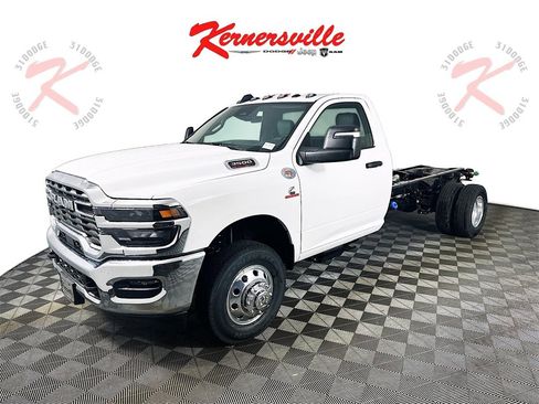 New 2026 RAM 3500 Tradesman w/ Chrome Appearance Group image 3
