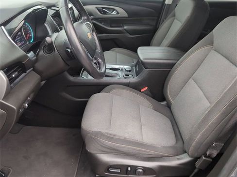 Certified 2021 Chevrolet Traverse LT image 18