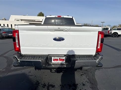 New 2025 Ford F250 Lariat w/ FX4 Off-Road Package image 5