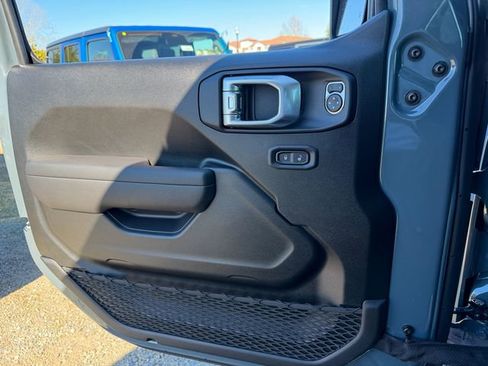 New 2026 Jeep Wrangler Rubicon image 15