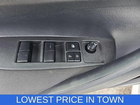 Used 2025 Toyota Corolla LE FWD image 25