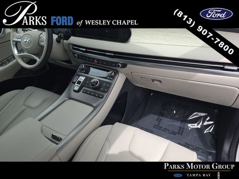 Used 2025 Hyundai Palisade Calligraphy image 10