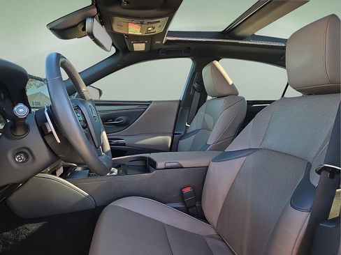 Used 2023 Lexus ES 350 w/ Premium Package image 14