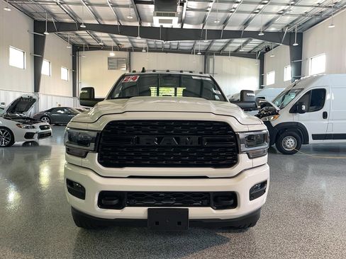 Used 2024 RAM 2500 Big Horn w/ Night Edition AWD/4WD image 2