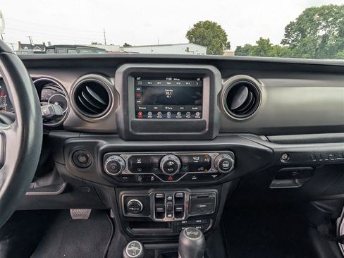 Used 2021 Jeep Wrangler Unlimited Sport S image 16