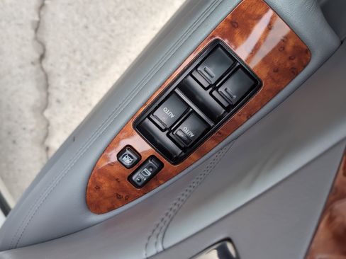 Used 2006 Toyota Avalon Limited FWD image 15