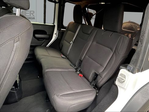 Used 2018 Jeep Wrangler Unlimited Sport S AWD/4WD image 24