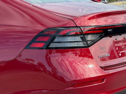 Used 2025 Honda Accord SE image 10