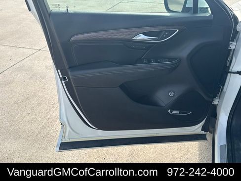 Used 2023 Buick Envision Avenir image 10