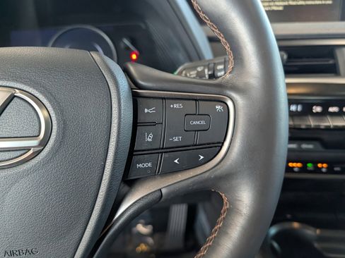 Used 2020 Lexus UX 250h w/ Premium Package image 21