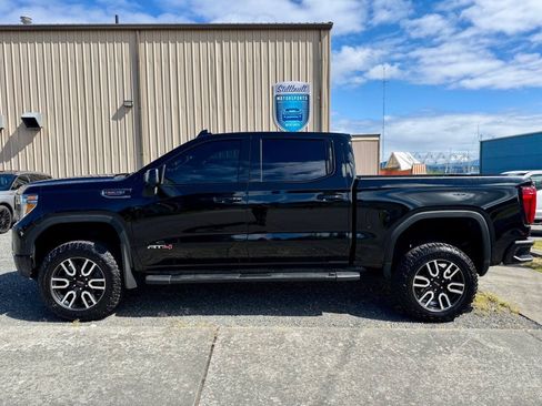 Used 2019 GMC Sierra 1500 AT4 w/ AT4 Premium Package AWD/4WD image 2