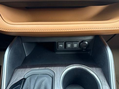 Used 2020 Toyota Highlander Platinum AWD/4WD image 39