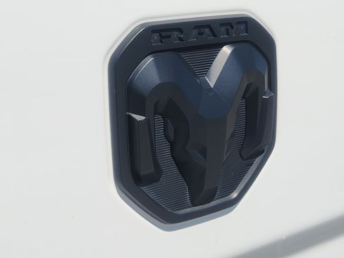 Used 2019 RAM 2500 Limited AWD/4WD image 11