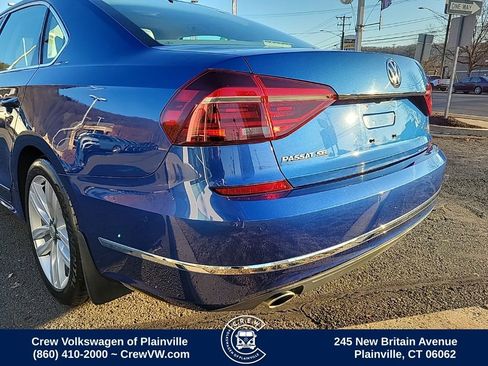 Used 2017 Volkswagen Passat 1.8T SEL Premium image 27
