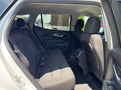 Used 2024 GMC Terrain SLE AWD/4WD image 11