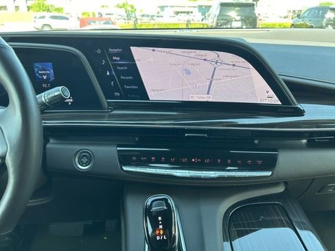 Used 2021 Cadillac Escalade Premium Luxury w/ LPO, Illumination Package AWD/4WD image 5