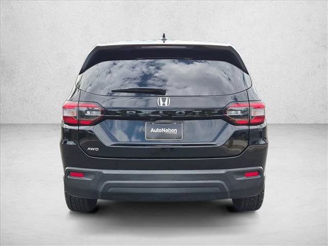 Used 2023 Honda Pilot LX image 7
