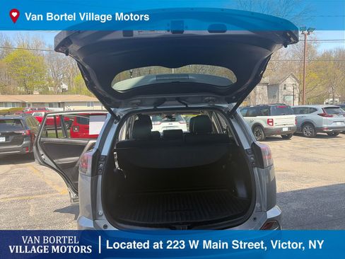 Used 2018 Toyota RAV4 Limited AWD/4WD image 27