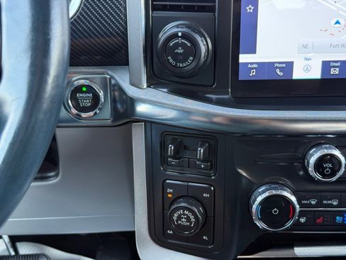 Used 2022 Ford F150 Limited image 30