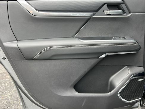 New 2026 GMC Acadia Elevation w/ Black Edition AWD/4WD image 40