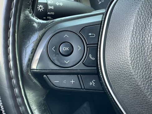 Used 2020 Toyota Corolla SE image 29