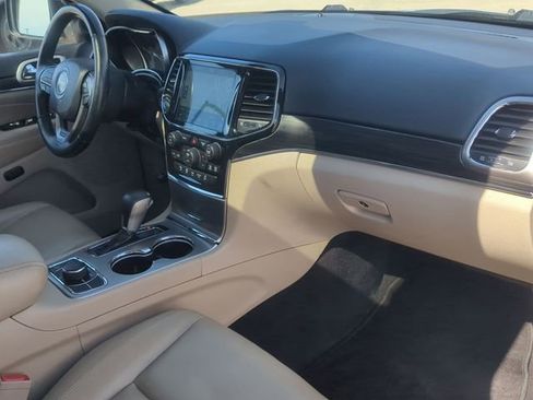 Used 2019 Jeep Grand Cherokee Limited AWD/4WD image 28