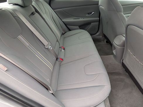 Used 2025 Hyundai Elantra SEL FWD image 23