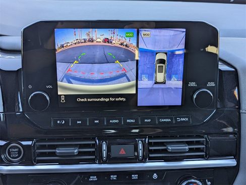 Used 2024 Nissan Pathfinder SL w/ SL Premium Package image 26