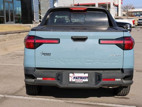 Used 2022 Hyundai Santa Cruz SEL Premium image 4