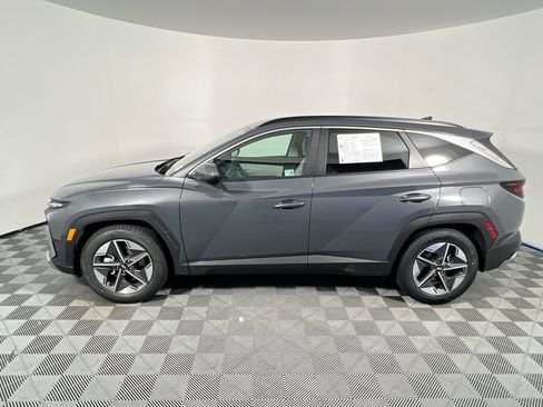 Used 2025 Hyundai Tucson SEL FWD image 6