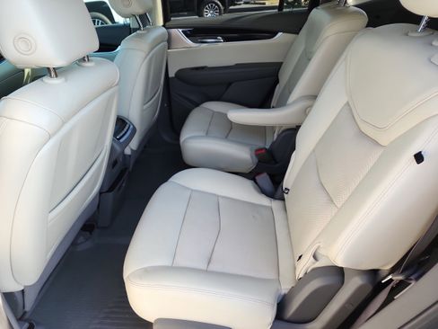 Used 2020 Cadillac XT6 Premium Luxury image 14