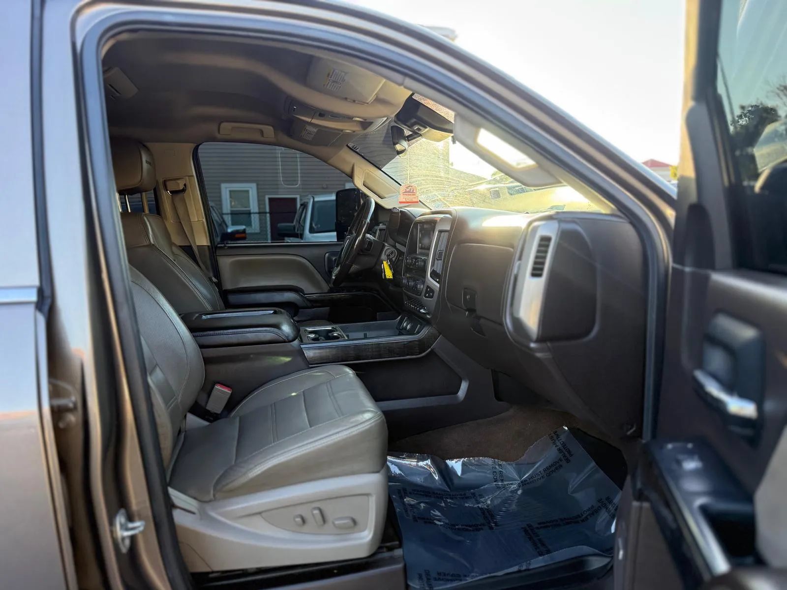Used 2015 GMC Sierra 2500 Denali w/ Duramax Plus Package AWD/4WD image 12