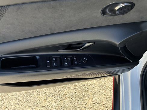 Used 2025 Hyundai Elantra N image 19