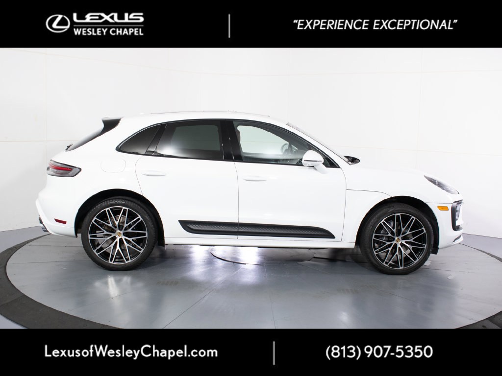 Used 2024 Porsche Macan AWD/4WD image 2