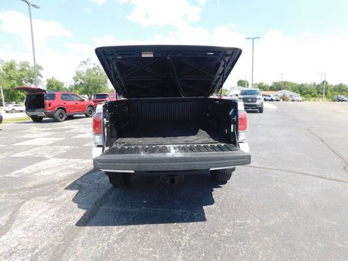 Used 2023 Toyota Tacoma TRD Sport AWD/4WD image 6