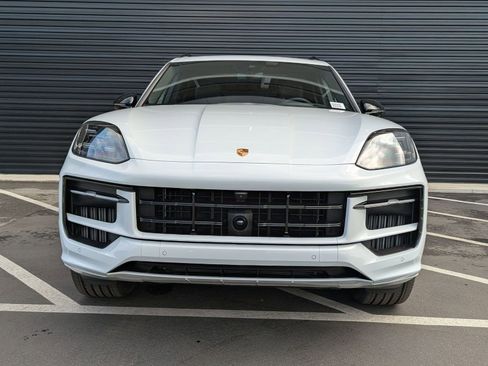 New 2026 Porsche Cayenne S image 6