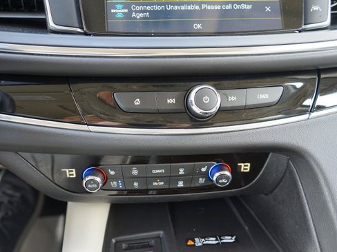 Used 2023 Buick Enclave Avenir AWD/4WD image 16