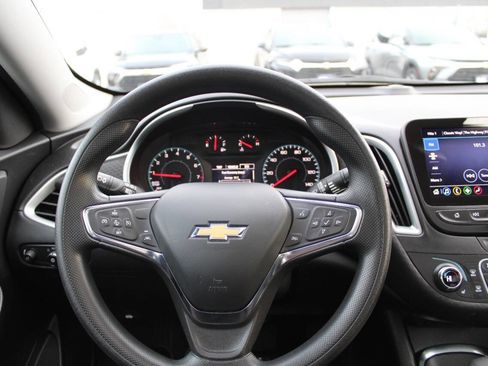 Used 2024 Chevrolet Malibu LT image 20