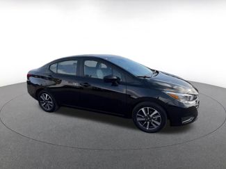 Used 2025 Nissan Versa SV FWD video 2