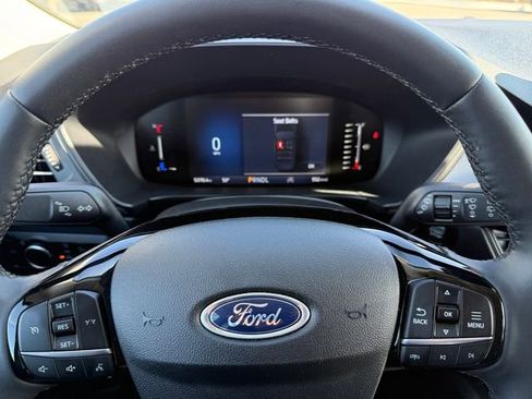 Certified 2023 Ford Escape Active AWD/4WD image 18