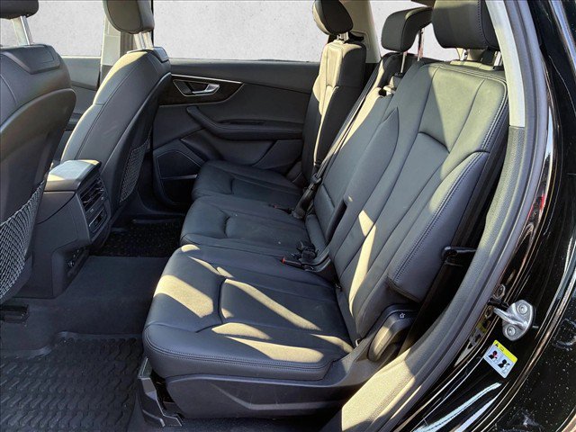 Used 2023 Audi Q7 2.0T Premium Plus w/ Premium Plus Package AWD/4WD image 13