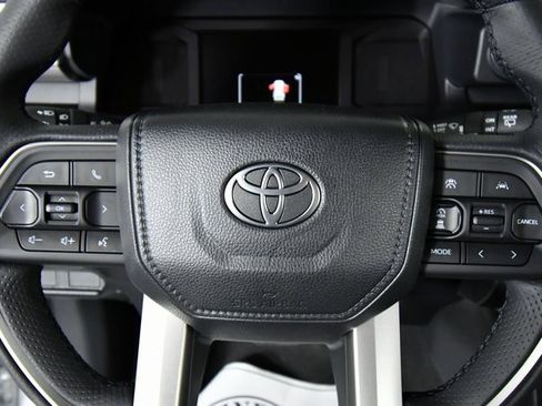 New 2026 Toyota 4Runner SR5 image 2