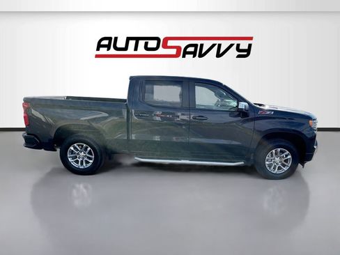 Used 2024 Chevrolet Silverado 1500 LT w/ Z71 Off-Road Package image 8