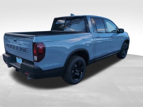 New 2026 Honda Ridgeline Black Edition image 9