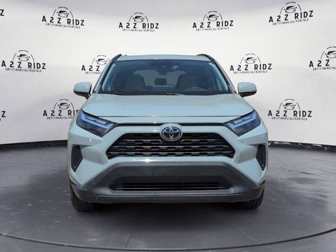 Used 2022 Toyota RAV4 XLE w/ Convenience Package AWD/4WD image 2