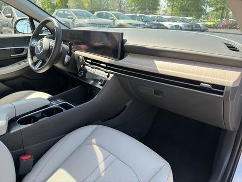 Certified 2024 Hyundai Sonata Limited FWD image 32