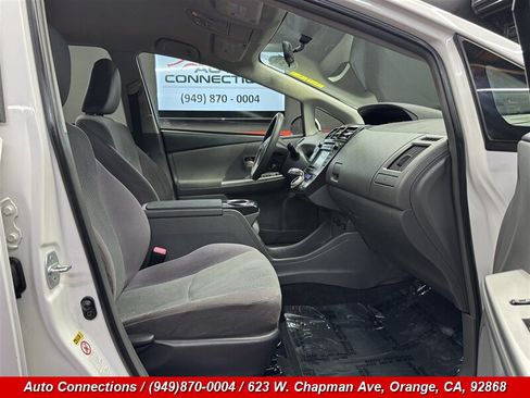 Used 2014 Toyota Prius V Three FWD image 7